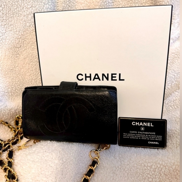 Authentic Chanel - Picture 2 of 7